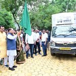 रायपुर : मुख्यमंत्री ने ‘साइंस ऑन व्हील्स’ को दिखाई हरी झंडी, अब स्कूलों तक पहुंचेगी प्रयोगों की चलती-फिरती विज्ञानशाला